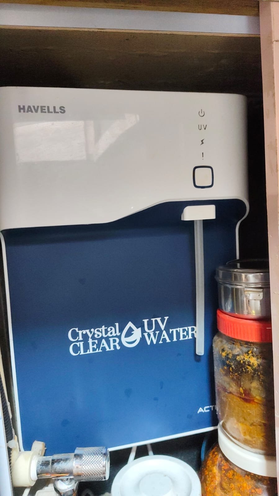 Water purifier cabinet fitting